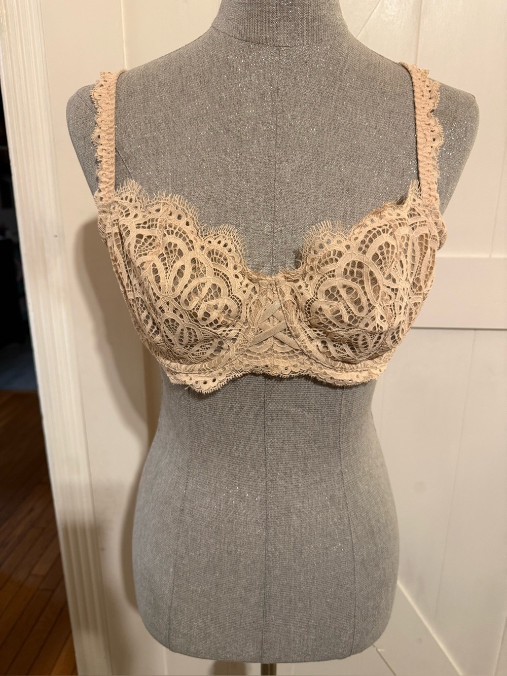 Victoria’s Secret Dream Angels Bra Size
38C